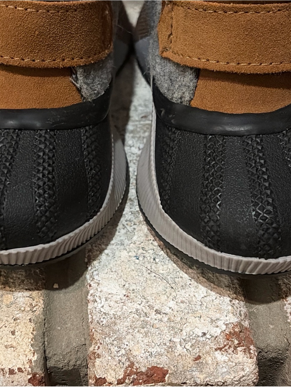 Sorel Infant Out N About Classic Boot - Size 8 Youth- Camel Brown / Black - Picture 3 of 7